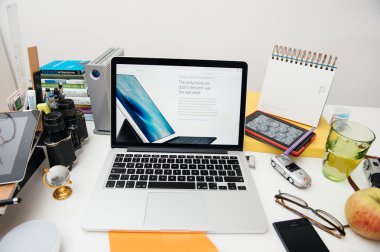 Apple bilgisayarlar yeni ipad Pro, iphone 6s, 6s artı ve Apple Tv