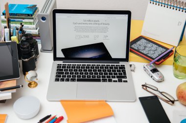Apple bilgisayarlar yeni ipad Pro, iphone 6s, 6s artı ve Apple Tv
