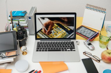 Apple bilgisayarlar yeni ipad Pro, iphone 6s, 6s artı ve Apple Tv