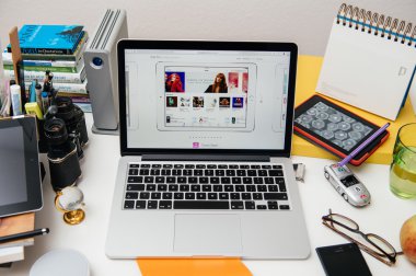 Apple bilgisayarlar yeni ipad Pro, iphone 6s, 6s artı ve Apple Tv