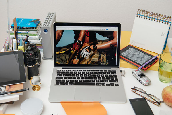 Apple Computers новый iPad Pro, iPhone 6s, 6s Plus и Apple TV
