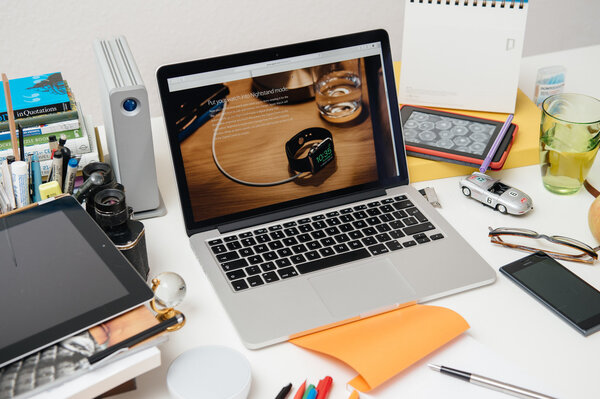 Apple Computers новый iPad Pro, iPhone 6s, 6s Plus и Apple TV
