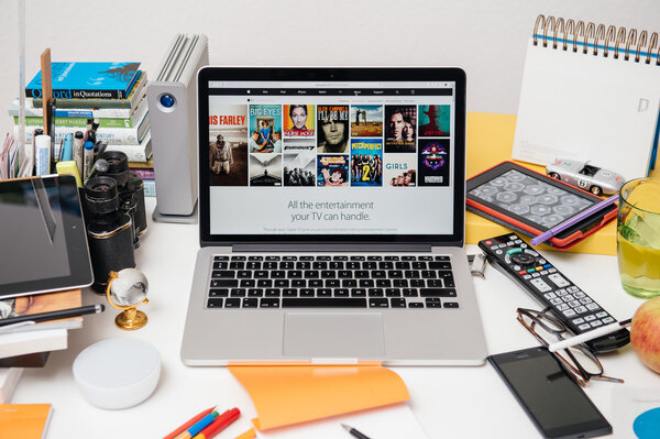 Apple Computers новый iPad Pro, iPhone 6s, 6s Plus и Apple TV
