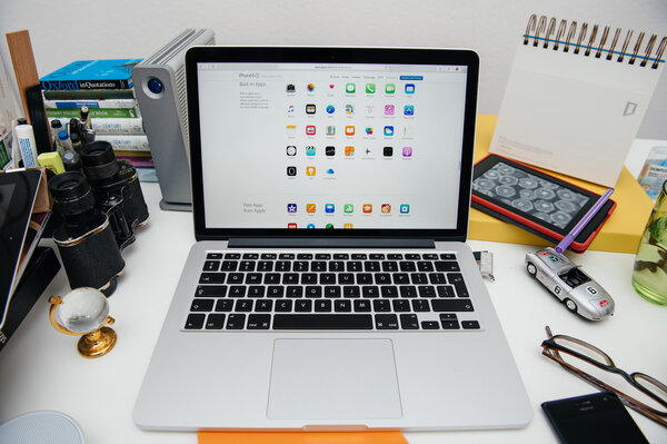 Apple Computers новый iPad Pro, iPhone 6s, 6s Plus и Apple TV
