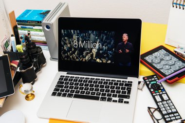 Apple bilgisayarlar yeni ipad Pro, iphone 6s, 6s artı ve Apple Tv