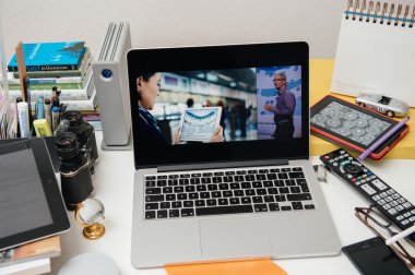 Apple bilgisayarlar yeni ipad Pro, iphone 6s, 6s artı ve Apple Tv