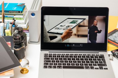 Apple bilgisayarlar yeni ipad Pro, iphone 6s, 6s artı ve Apple Tv