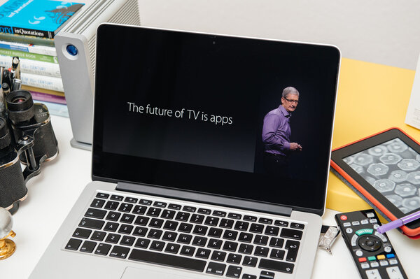 Apple Computers новый iPad Pro, iPhone 6s, 6s Plus и Apple TV
