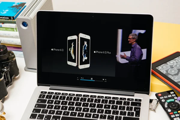 Apple Computers nieuwe ipad Pro, iphone 6s, 6s Plus en Tv van Apple — Stockfoto