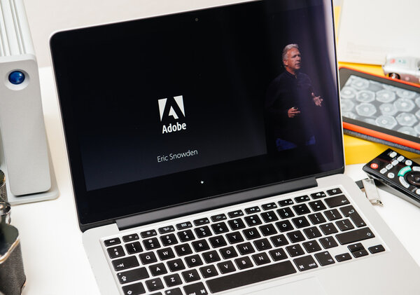 Apple Computers новый iPad Pro, iPhone 6s, 6s Plus и Apple TV
