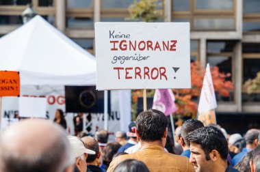Göstericiler Türk Başkan Erdoğan polic karşı protesto