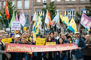 Göstericiler Türk Başkan Erdoğan polic karşı protesto