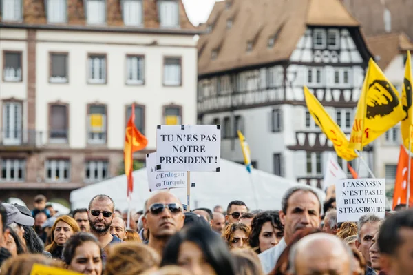 Demonstranti protestují proti tureckého prezidenta Erdogana Postal and — Stock fotografie