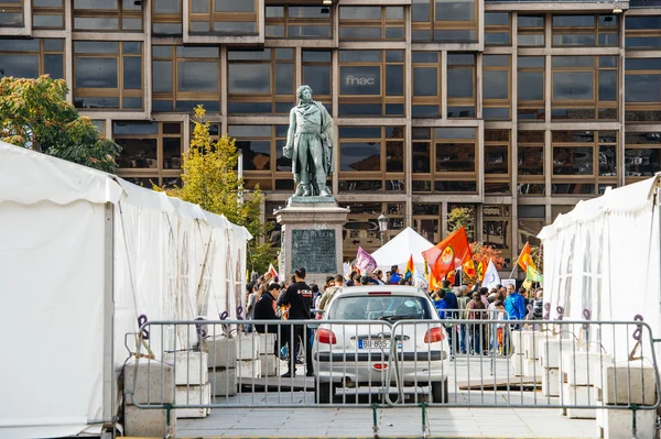 Demonstrantów protestujących przeciwko turecki prezydent Erdogan polic — Zdjęcie stockowe