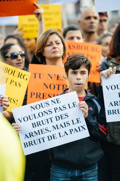 Demonstranti protestují proti tureckého prezidenta Erdogana Postal and — Stock fotografie