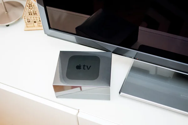 Новый мультимедийный стриминговый плеер Apple TV — стоковое фото