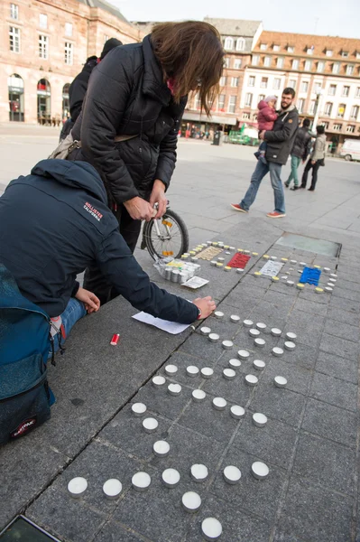 Light candles near General Kleber — Stock Photo, Image