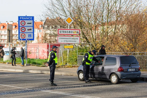 Francia Ataques de París - Vigilancia fronteriza con Alemania — Foto de Stock