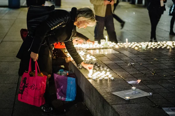 Sonra Paris Paris saldırılar düzenlendiği haraç af saldırıları