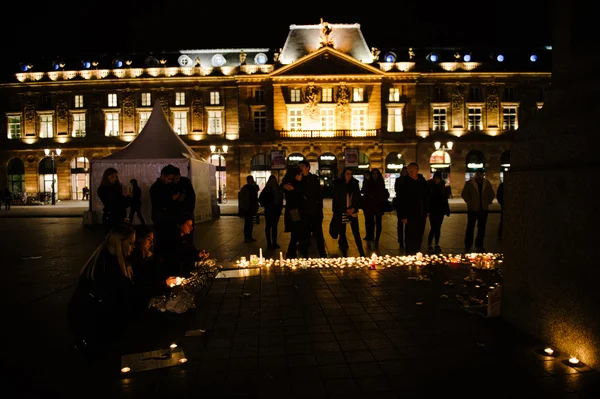 Sonra Paris Paris saldırılar düzenlendiği haraç af saldırıları