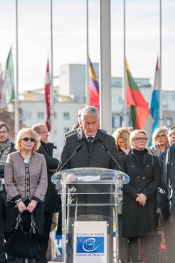 sessizlik Paris, Konseyi kurbanları anısına dakika