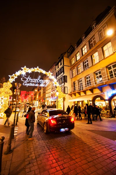 Mercado tradicional de Navidad en la histórica Estrasburgo Francia —  Fotos de Stock