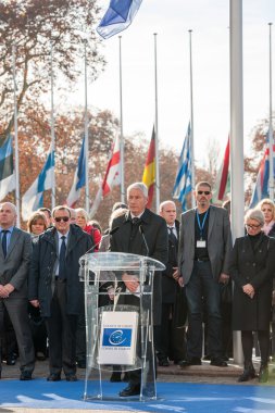 sessizlik Paris Coun adlı kurbanları anısına dakika