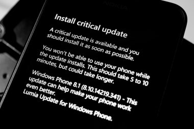Kritik güncelleştirme telefonunuza yükleyin