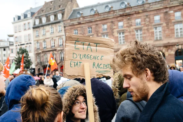 Manifestantes se reuniram na Praça Kleber protestando contra pla do governo — Fotografia de Stock