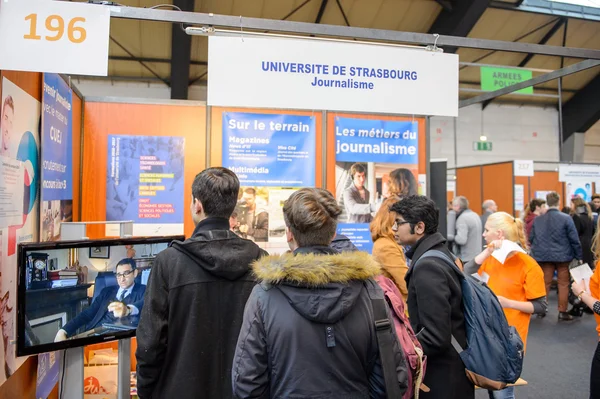 Education Fair to choose career path and vocational counseling — Stockfoto