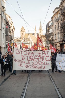 Fransız Hükümeti'nin devlet acil karşı gösteri