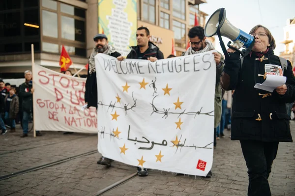 Manifestación francesa contra el Estado de Emergencia del Gobierno — Foto de Stock