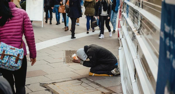 Beggar in the street of France — Zdjęcie stockowe