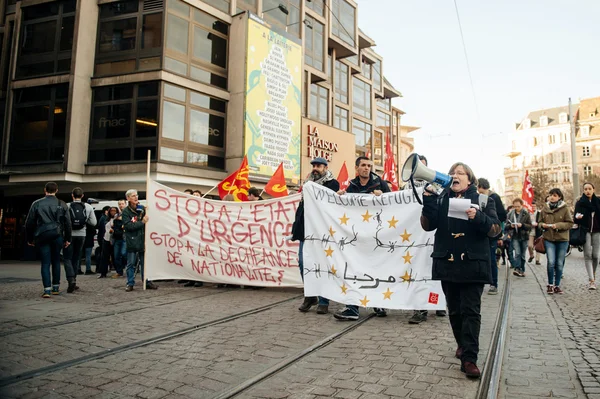 Французская демонстрация против чрезвычайного положения правительства — стоковое фото