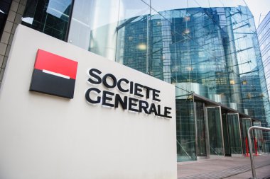 Societe Generale Merkez girişte La Defense