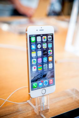 İskeledeki en son iphone smartphone