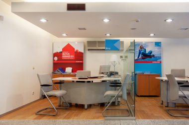  Akbank office caddeden görüldü