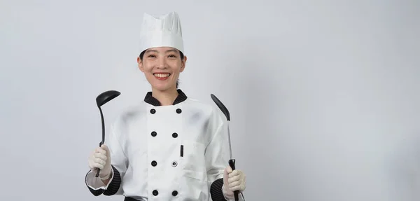 Chef Haciendo Gestos Retrato Hermosa Mujer Asiática Cocinero Con Sombrero — Foto de Stock