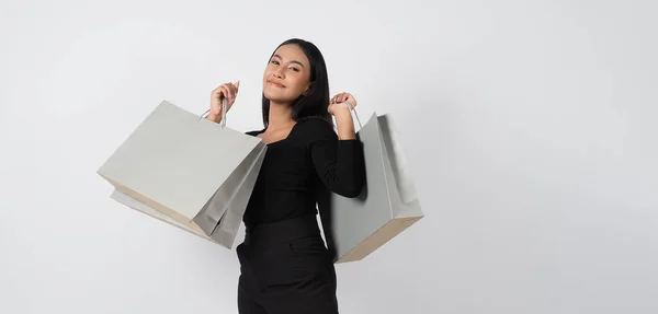 Kärlek Shopping Koncept Vacker Asiatisk Kvinna Som Bär Grå Färgpåsar — Stockfoto