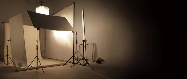 Apparecchiature Luminose Studio Video Film Foto Set Luci Riprese Professionali — Foto Stock