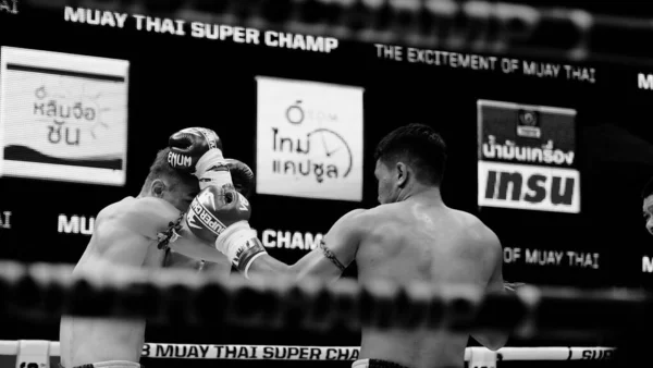 Бангкок Таиланд Ноября 2018 Года Неизвестные Тайские Иностранные Боксеры Сражаются — стоковое фото