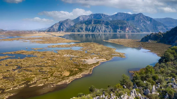 Stranden Iztuzu och floden Dalyans delta, Turkiet Stockbild