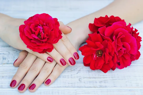 Spa manicure with flowers — Stock Photo, Image