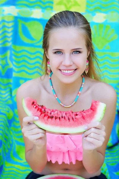 Portrait of a woman with watermelon slice — Stock Photo, Image