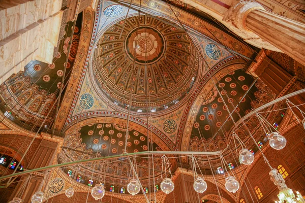 Plafond van de moskee van Mohammed Ali in Caïro Egypte — Stockfoto