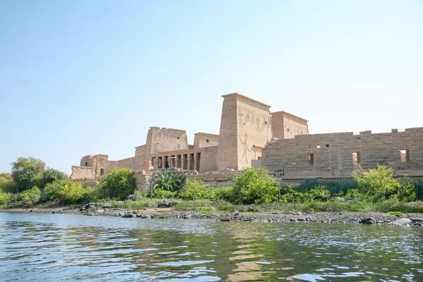 Temple Philae a Nílus folyó — Stock Fotó