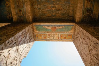 Egyptian paintings in ceiling clipart