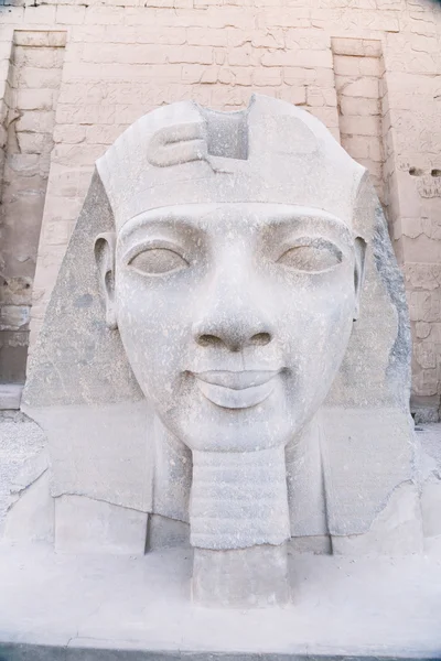Egyptian sculpture of Ramses — Stock Photo, Image