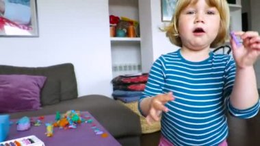 modelleme hamuru ile bebeğim