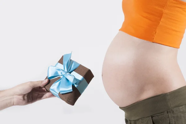 Gift for tummy pregnant — Stock Photo, Image